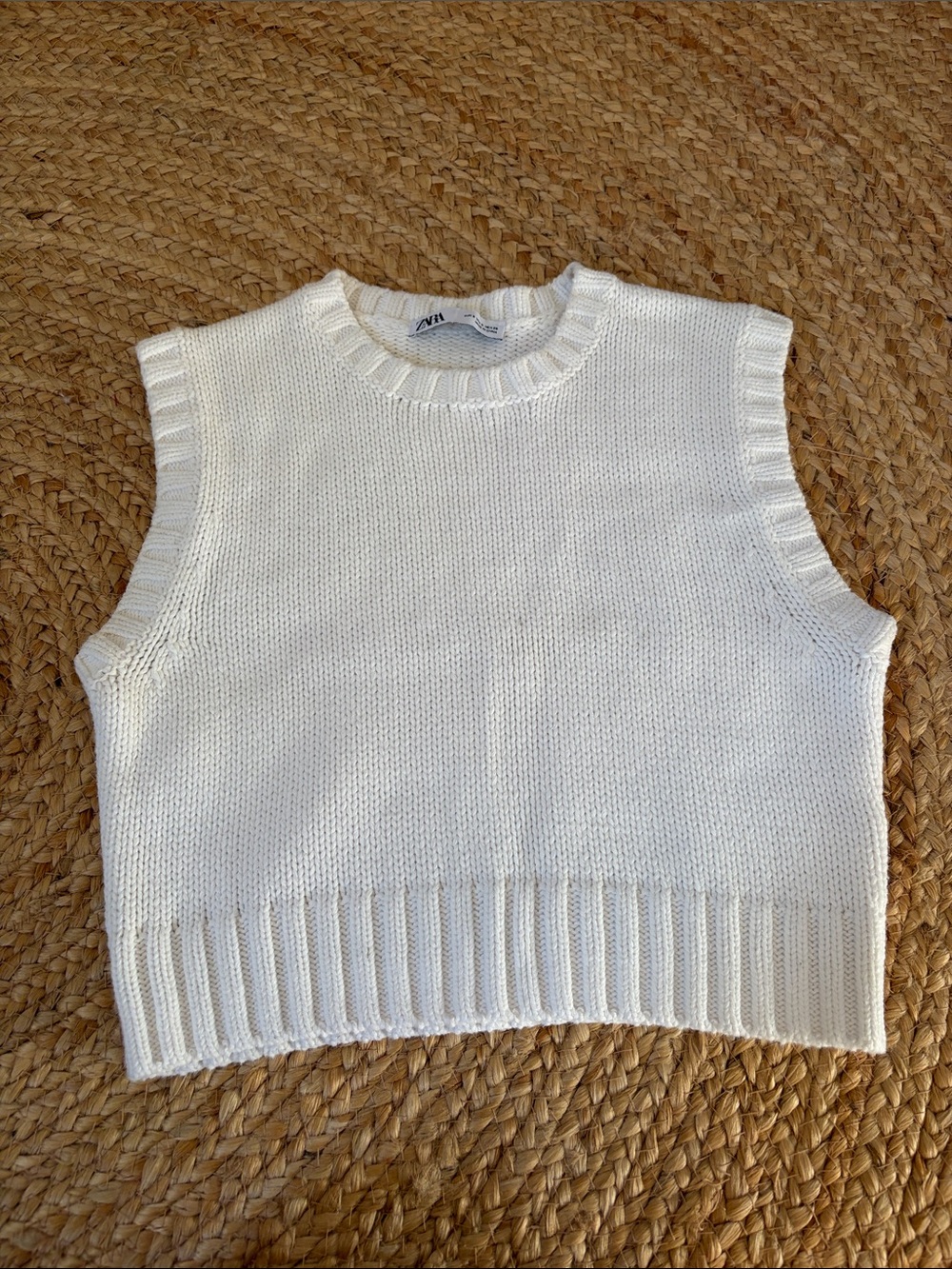 Zara Cream Sleeveless Knit Top